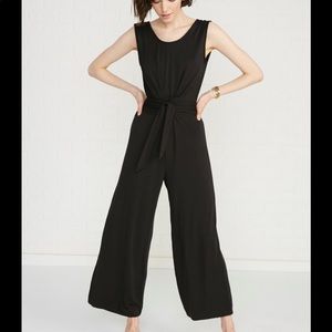 amour vert navy jumpsuit - size xs